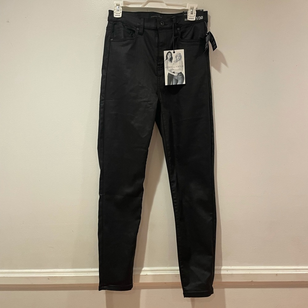 Kendall + Kylie Women’s coated skinny jeans